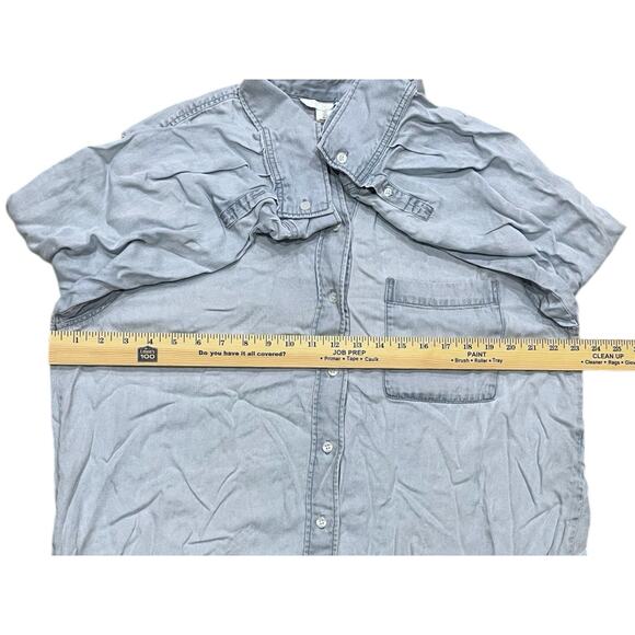 H&M Chambray Denim Shirt Women's Size L Basic Classic Blue Long Sleeve Casual - Picture 3 of 7